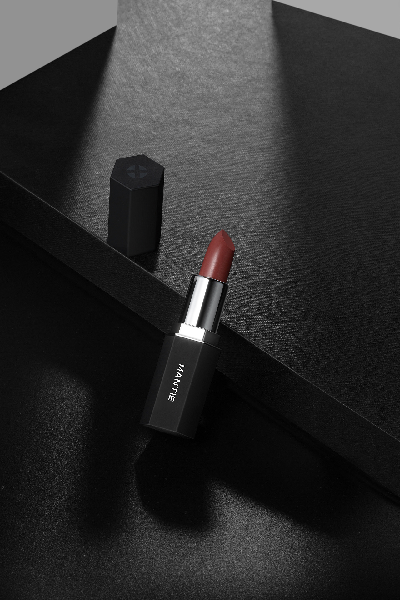 曼逖潤唇膏專業(yè)攝影與修圖攝像服務(wù)全解析